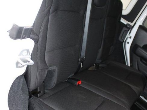 Used 2022 Jeep Wrangler Unlimited Sport AWD/4WD image 30