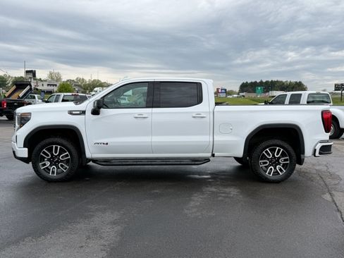 Used 2022 GMC Sierra 1500 AT4 w/ AT4 Premium Package AWD/4WD image 5