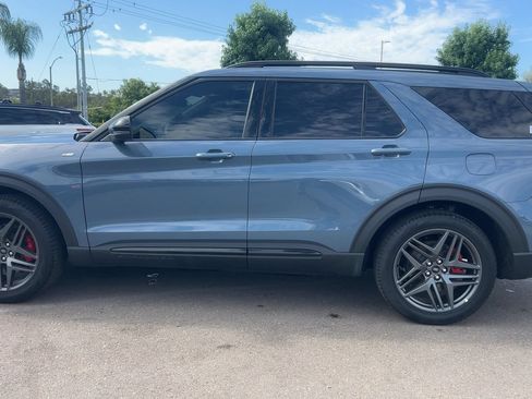 Used 2025 Ford Explorer ST-Line w/ Premium Package RWD image 9