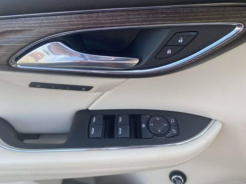 Certified 2023 Buick Envision Avenir FWD image 13