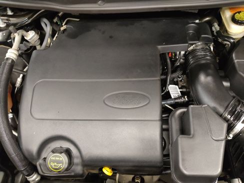 Used 2016 Ford Explorer XLT w/ Equipment Group 202A image 30