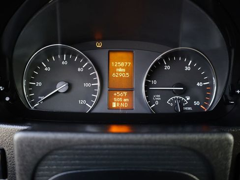 Used 2016 Mercedes-Benz Sprinter 2500 image 24