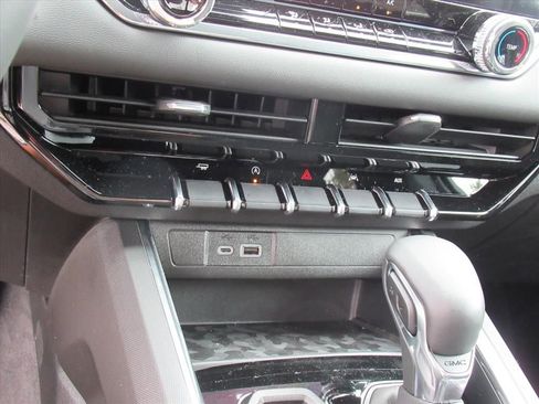 New 2026 GMC Canyon Elevation image 21