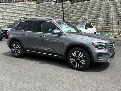 New 2026 Mercedes-Benz GLB 250 4MATIC image 9