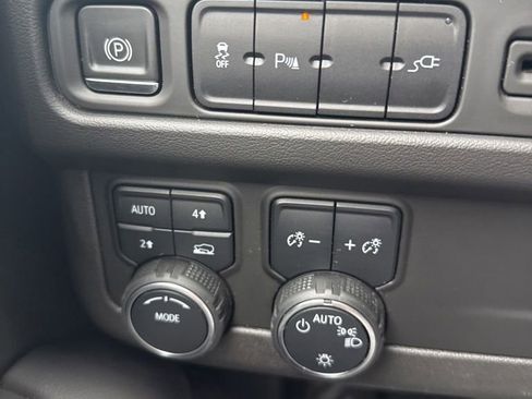 Used 2021 Chevrolet Tahoe LS AWD/4WD image 21