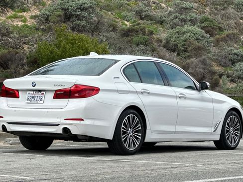 Used 2018 BMW 530e image 2