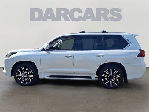Used 2021 Lexus LX 570 4WD w/ Luxury Package image 4