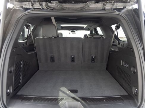 Used 2024 GMC Yukon XL SLT image 24