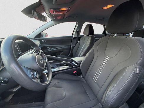 Used 2022 Hyundai Elantra SEL w/ Cargo Package image 7