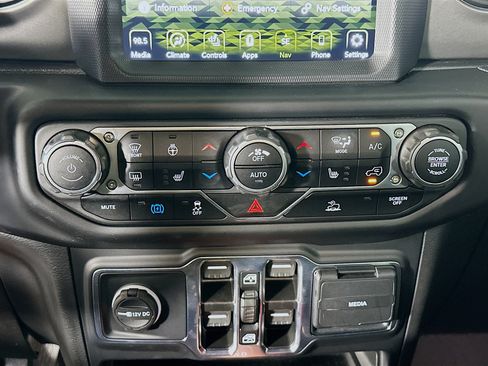 Used 2023 Jeep Wrangler Unlimited w/ Sun & Screen Package AWD/4WD image 23