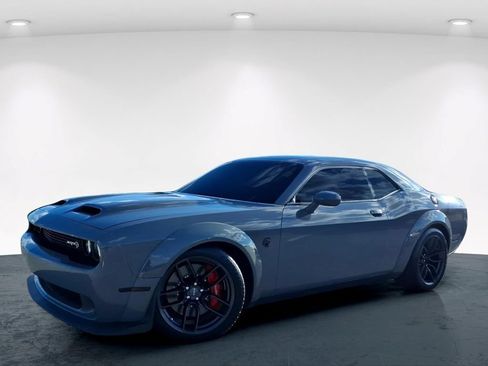 Used 2019 Dodge Challenger SRT Hellcat Redeye RWD image 2