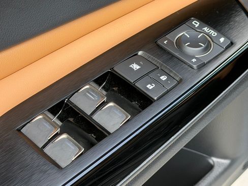 Used 2024 Lexus ES 350 Ultra Luxury FWD image 13