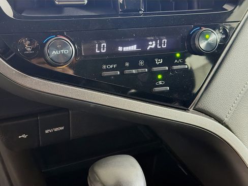 Used 2024 Toyota Camry SE FWD image 23