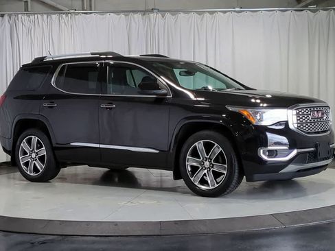 Used 2017 GMC Acadia Denali w/ Technology Package AWD/4WD image 2