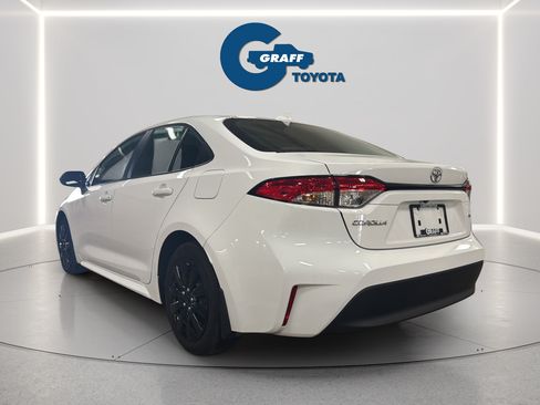 Used 2026 Toyota Corolla LE FWD image 11