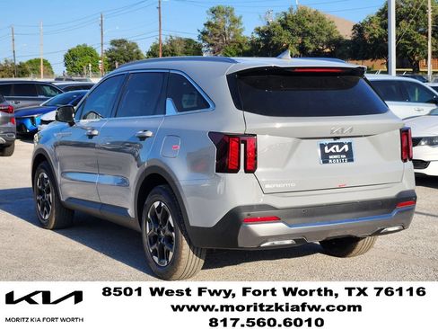 New 2026 Kia Sorento S FWD image 4