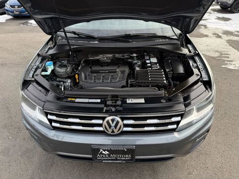Used 2018 Volkswagen Tiguan SE w/ Panoramic Sunroof Package image 57