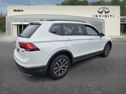 Used 2020 Volkswagen Tiguan SE image 4