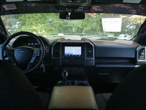 Used 2019 Ford F150 XLT w/ Equipment Group 302A Luxury AWD/4WD image 9