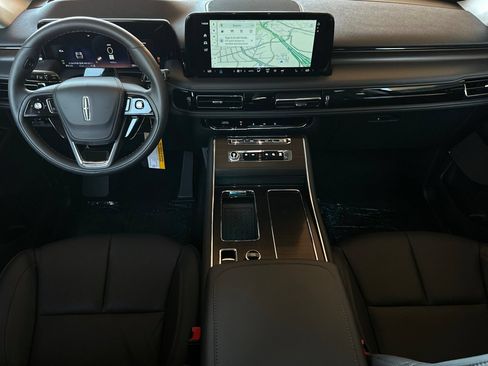New 2026 Lincoln Aviator Reserve w/ Illumination Package RWD image 12