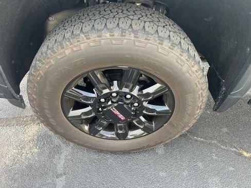 Used 2025 GMC Sierra 3500 AT4 AWD/4WD image 22