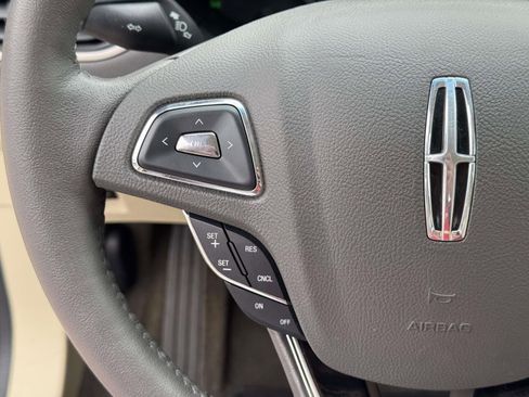 Used 2013 Lincoln MKZ Hybrid FWD image 25