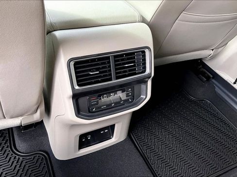 New 2026 Volkswagen Atlas SEL Premium R-Line AWD/4WD image 18