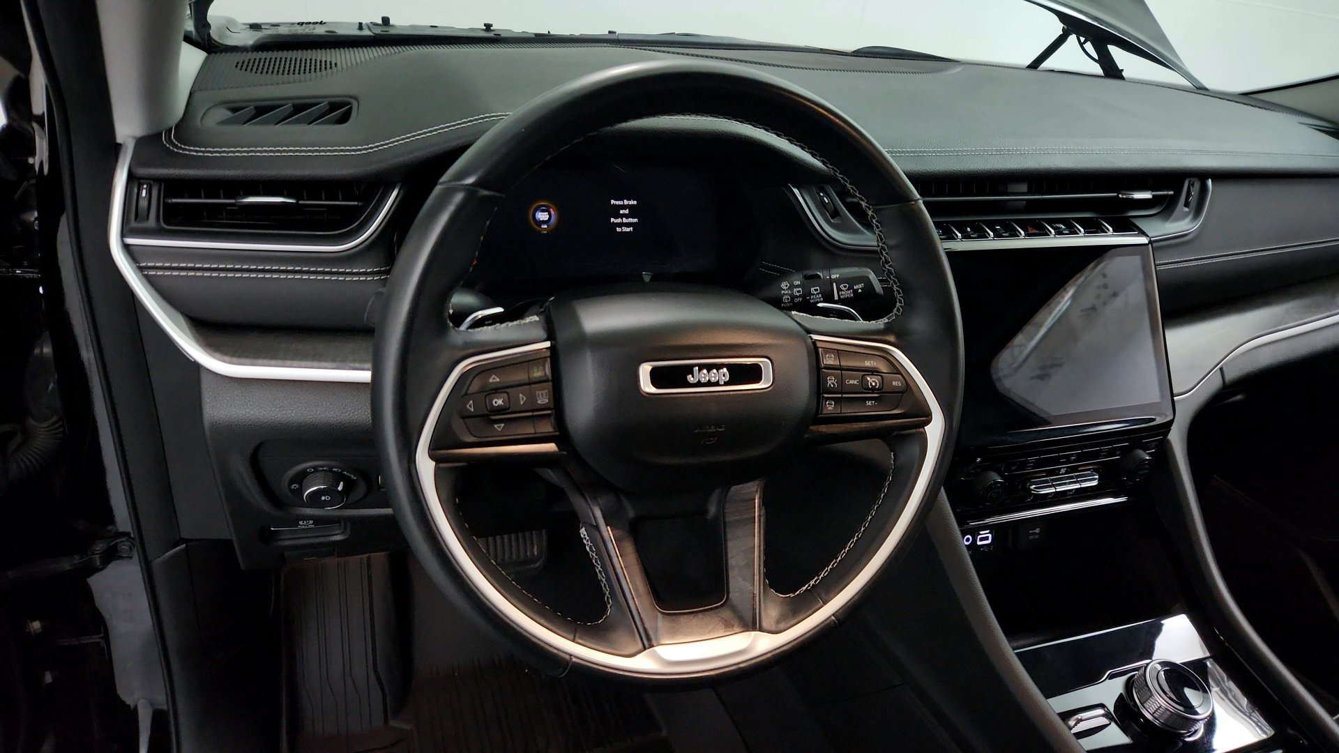 Used 2021 Jeep Grand Cherokee L Limited AWD/4WD image 18