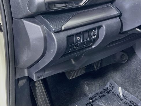 Used 2023 Subaru Forester Premium AWD/4WD image 10