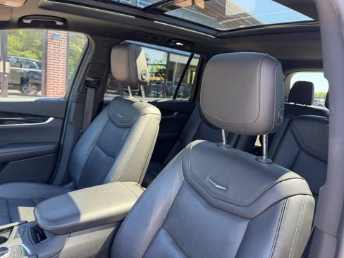 Used 2020 Cadillac XT6 Premium Luxury AWD/4WD image 14