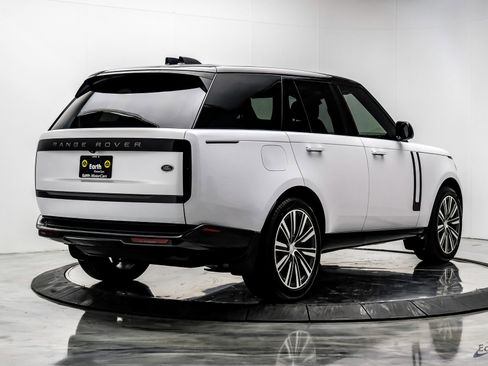 Used 2023 Land Rover Range Rover SE AWD/4WD image 17