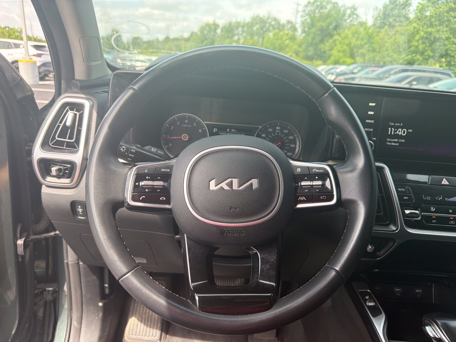 Used 2022 Kia Sorento S w/ Panoramic Sunroof Package AWD/4WD image 10