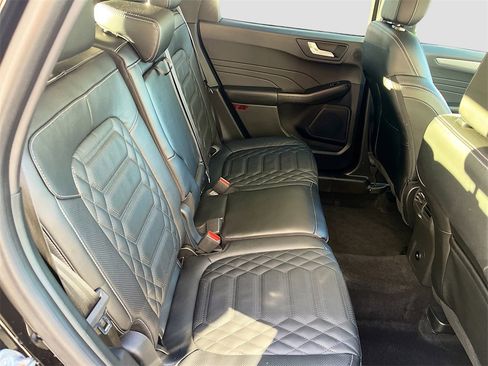 Used 2024 Ford Escape Platinum w/ Premium Technology Package image 28