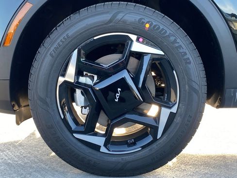New 2026 Kia Sportage EX image 9
