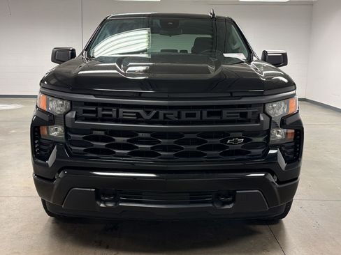 Used 2024 Chevrolet Silverado 1500 Custom w/ Turbomax Blackout Package RWD image 4