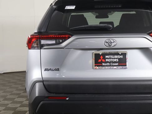 Used 2023 Toyota RAV4 LE FWD image 12