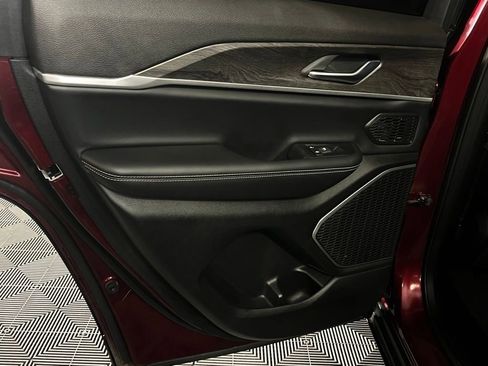 Used 2025 Jeep Grand Cherokee Limited 4xe image 27