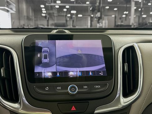 Used 2019 Chevrolet Equinox Premier FWD image 23