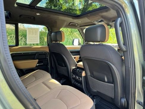 Used 2025 Land Rover Defender 110 X AWD/4WD image 16