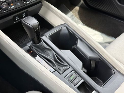 Used 2023 Honda Accord LX image 27