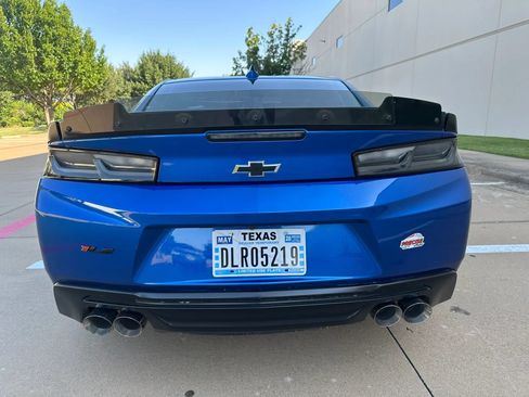Used 2017 Chevrolet Camaro SS RWD image 11