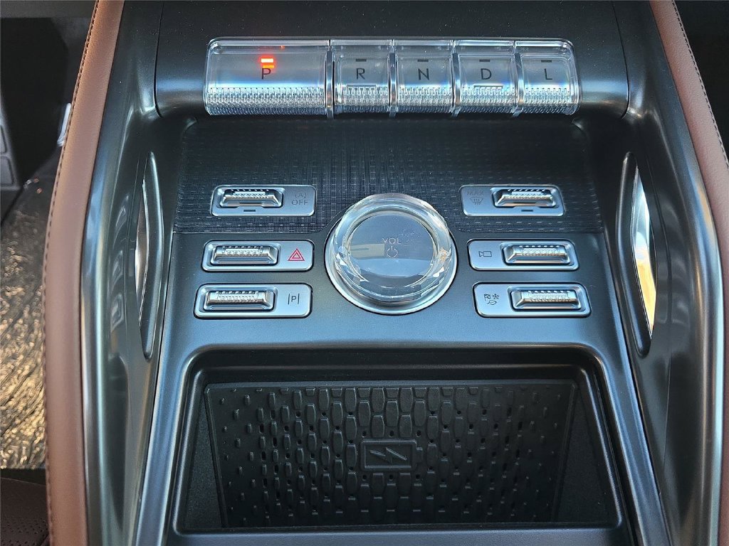 New 2026 Lincoln Nautilus Reserve AWD/4WD image 16
