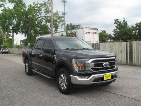 Used 2022 Ford F150 XLT w/ Equipment Group 302A High AWD/4WD image 4