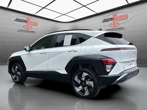 Used 2024 Hyundai Kona Limited image 3
