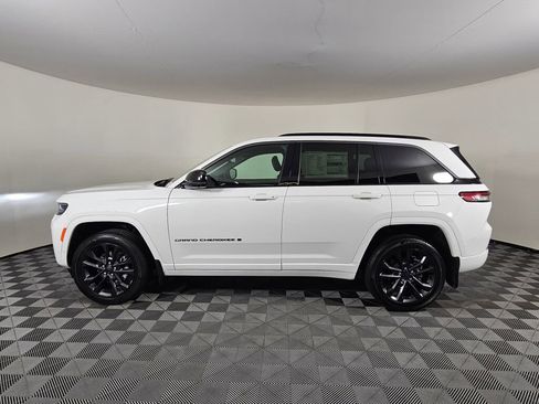New 2026 Jeep Grand Cherokee Limited AWD/4WD image 7