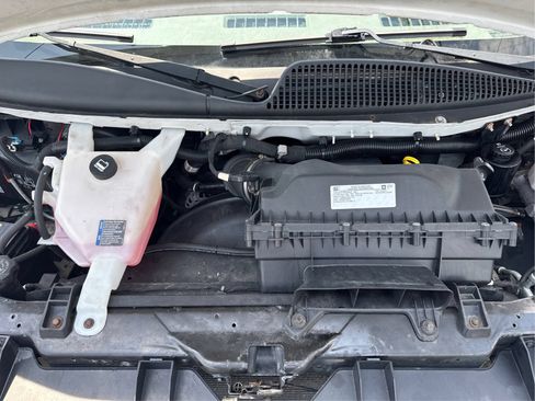 Used 2020 Chevrolet Express 3500 w/ Driver Convenience Package RWD image 21