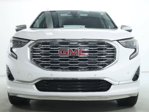 Used 2020 GMC Terrain Denali w/ Denali Premium Package image 5