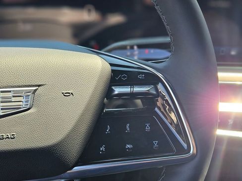 New 2025 Cadillac Lyriq Luxury w/ LPO, Floor Liner Package image 26