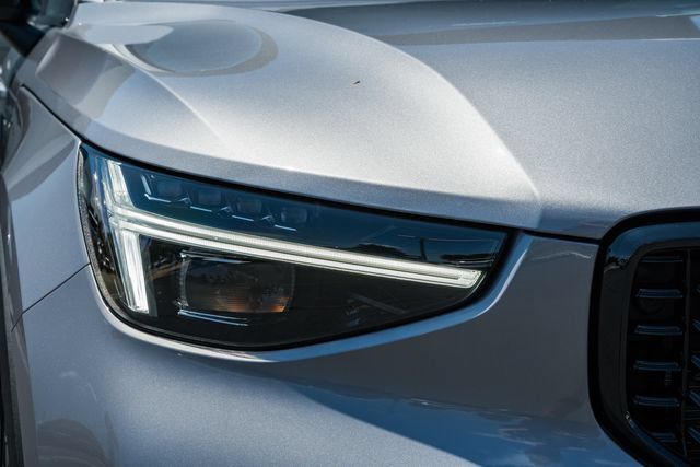 New 2026 Volvo XC40 B5 Plus w/ Climate Package AWD/4WD image 13