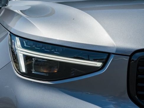 New 2026 Volvo XC40 B5 Plus w/ Climate Package AWD/4WD image 13